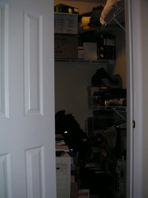 Closet Pics 001.jpg
